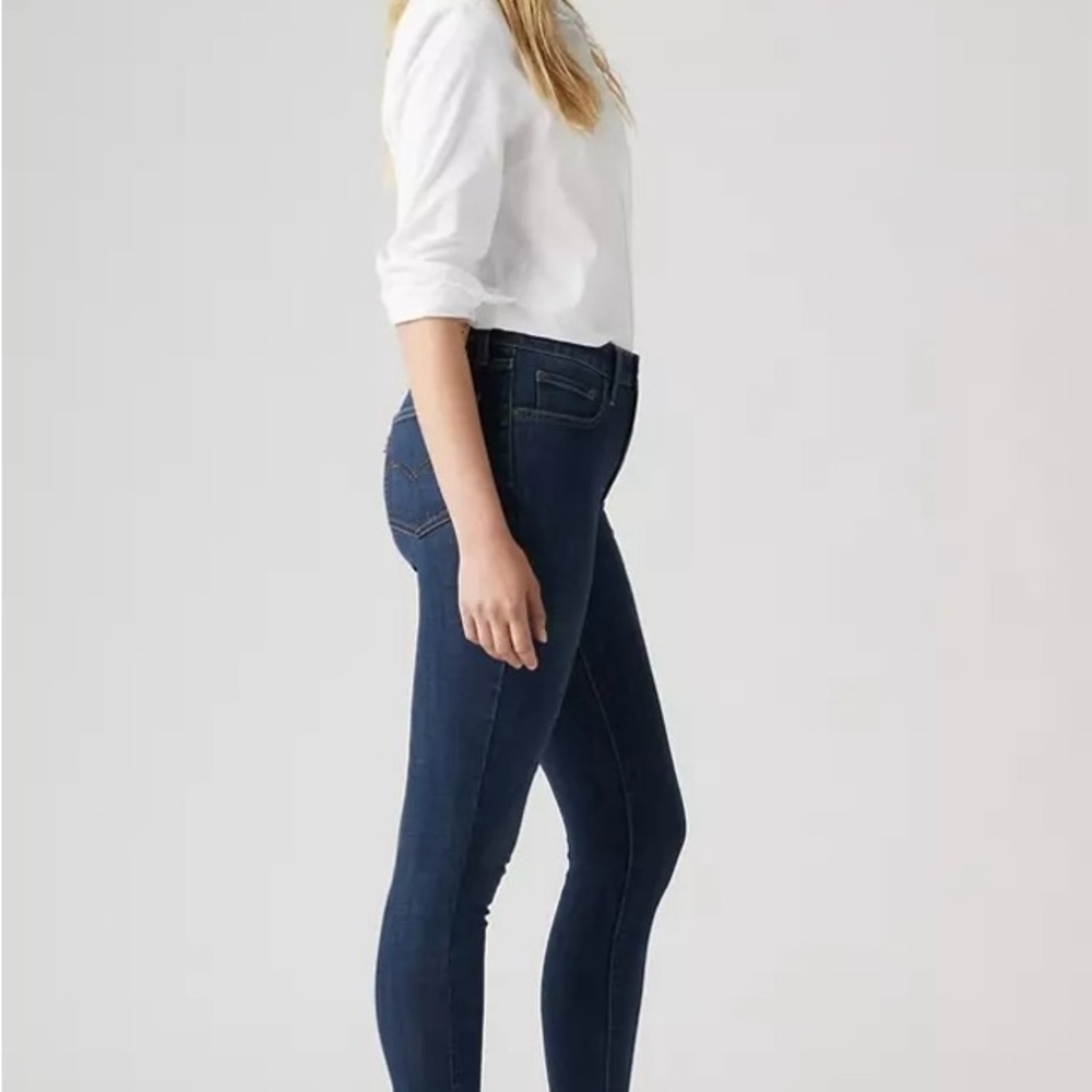 Levi’s Size 30 721 High Rise Blue Story Skinny Jeans